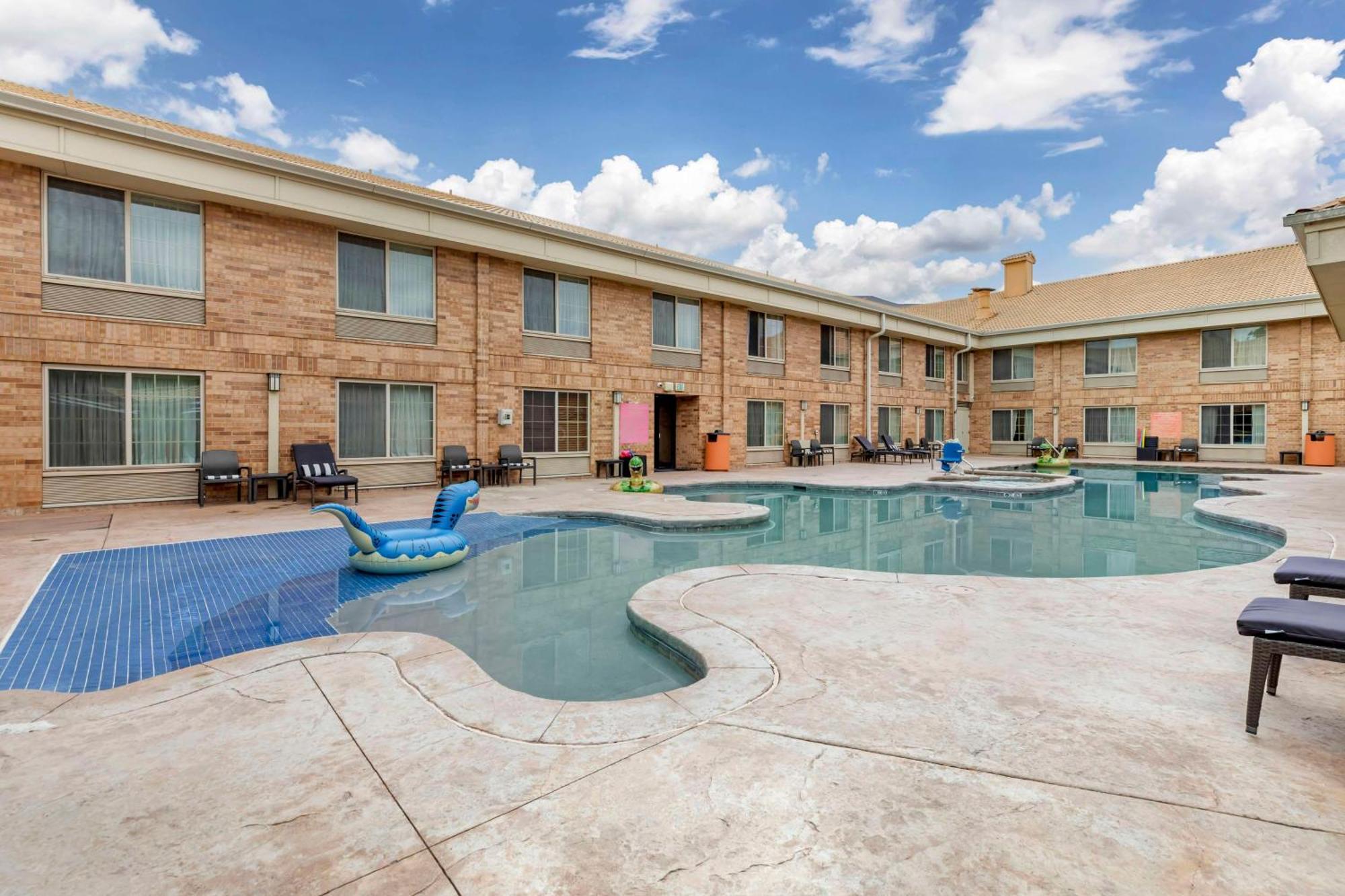 Western Denver Southwest Hotel