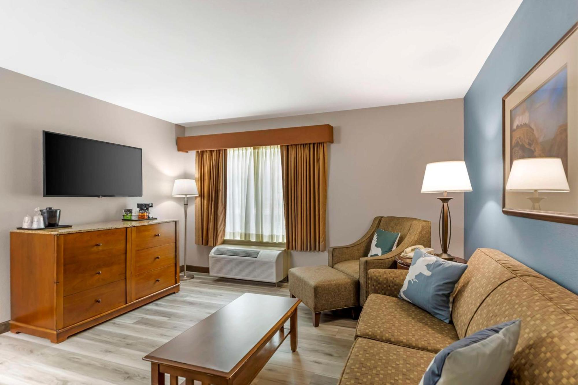 Western Denver Southwest Hotel 3*