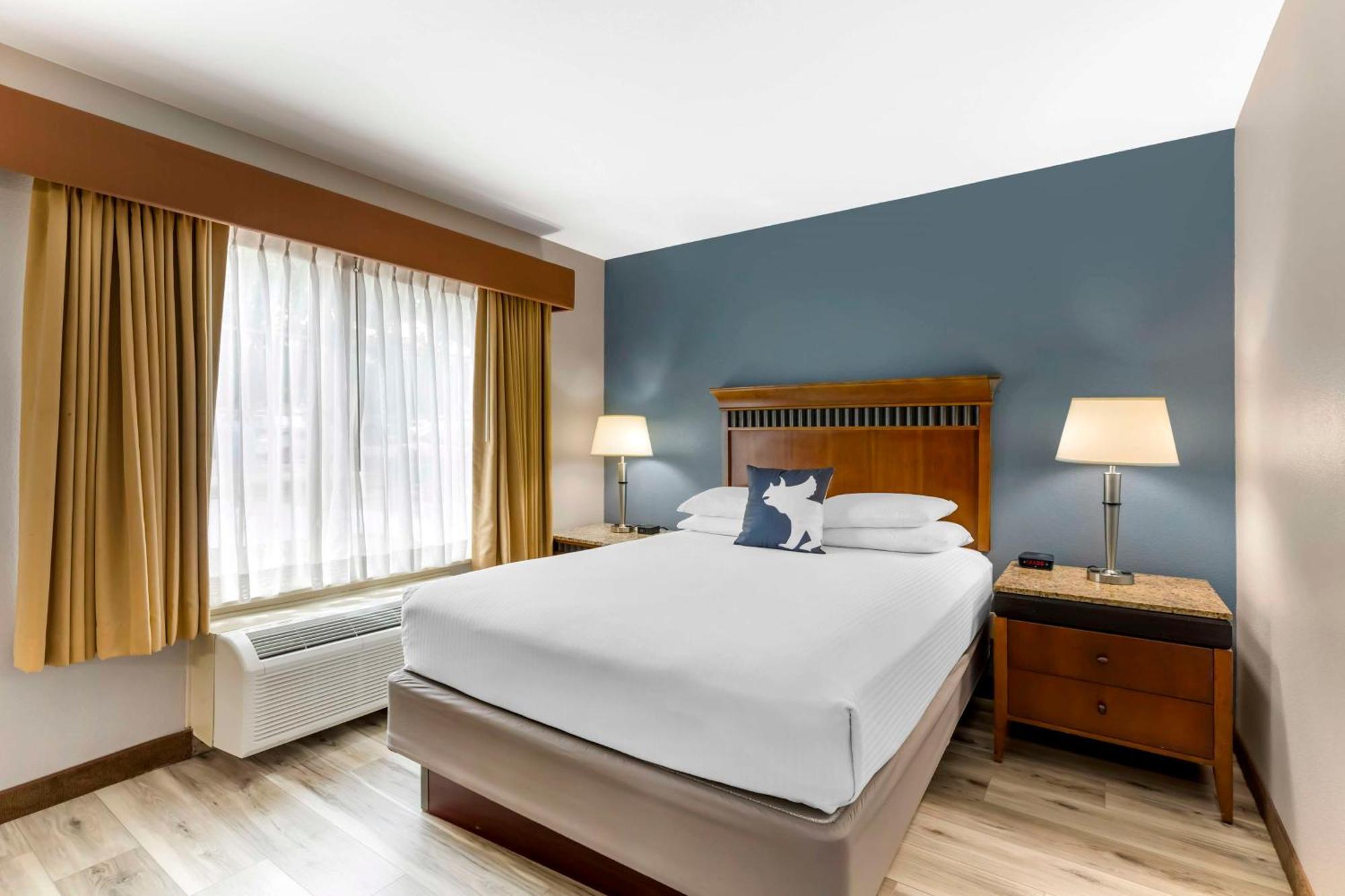 Hotel Western Denver Southwest 3*