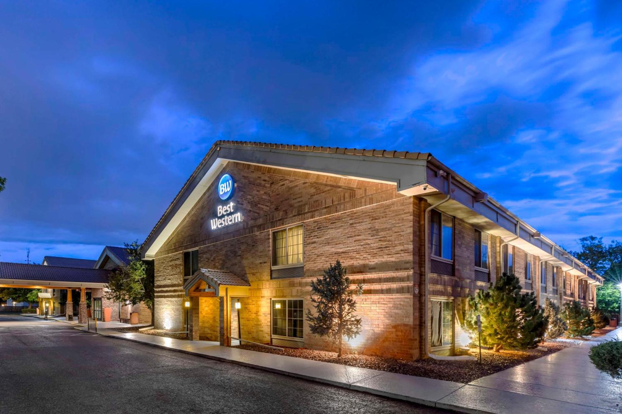 Western Denver Southwest Hotel